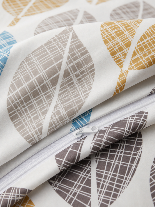 Hidden zipper and fabric texture detail on the leaf print duvet cover